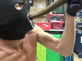 Extremeslut66 schiebt sich 30 cm in den Hals, 40cm in den Arsch mit wunderschöner Rosenknospe asian threesome gay sex videos