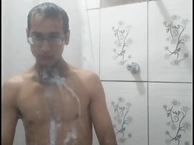 VAZOU NA NET ME EXIBINDO PARA PUTINHA DO MEU BAIRRO HOJE VOU COMER ESSA GOSTOSA asian china gay sex new hot videos