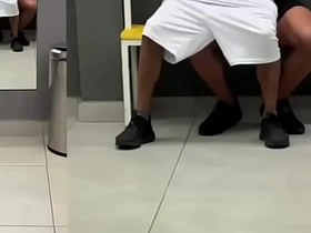 o lecturer da academia me fudeu depois do treino asian gay world sexual connection videos