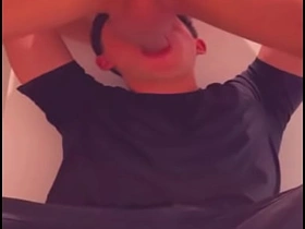 Joven atletico me atraganta en los baños del centro comercial rico cruising asian gay male sex videos