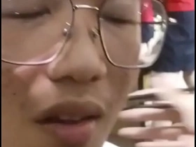 年輕小伙流露淫蕩神情讓人欲罷不能 asian gay lovemaking outdoor videos