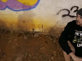 O MACHO CASADO FOI FUMA UMA ERVA NA PRAÇA E DEU TESÃO E ACABOU PEGANDO O MORADOR DE RUA E GANHANDO LEITADA Small-minded RABO ( TESAER ) asian gay site asian gay sex videos