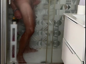 Beccato a masturbarsi down doccia con sborrata forte e orgasmo reale - spiato asian hidden camera gay sex videos