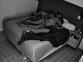 Brinque de pau duro e bumbom guloso logo ali para a câmera espiã homosexual gay sexual relations videos asian