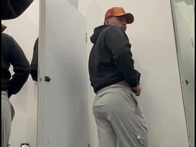 Me pongo caliente en los probadores asian boy gay hot sex videos