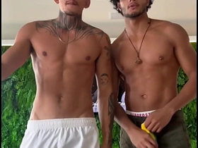 Passivo Femboy dando pra casal de Ativos Dotados gay asian porn sex videos