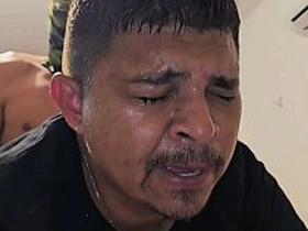 MECANICO PAGOU DIVIDA COM O SEU CU, FOI ARREGAÇADO POR TRÊS DOTADOS. free gay asian sex videos