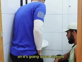 NOVINHO DEU DINHEIRO PRO ENCANADOR COMER ELE asian public water-closet well-pleased sex videos