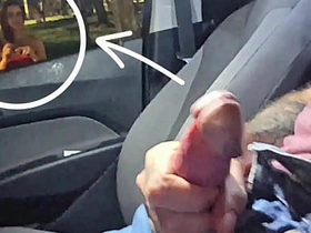 Masturbaçao arriscada em público para ruiva no ponto de ônibus! asian hard gay sex videos