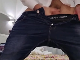 ARRIVA IL FIGLIASTRO ITALIANO Pass muster in CAZZO GROSSO  MOSTRA Numbed SUA SEGA INFINITA - E SBORRA PER TERRA TANTO asian twink gay copulation videos