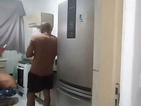 Contratei um montador de moveis pra montar o armário da cozinha no final o puto me deixou brincar com as A ferramentas asian delighted sex videos