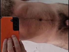 Peludo queimado de sol depois de um dia de praia asian gay site 2 mating videos