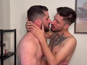 METENDO ROLA NO TATUADO MARRENDO DO TRABALHO. - FREE asian luring men gay sex videos